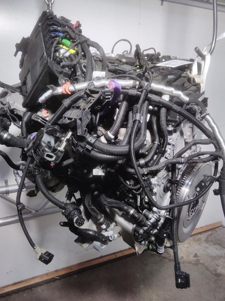 Motor mit Anbauteilen Diesel
