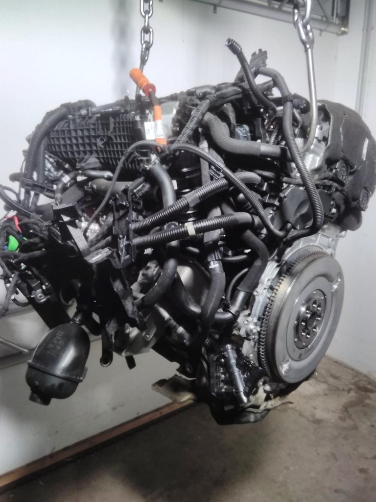 Motor mit Anbauteilen Benzin